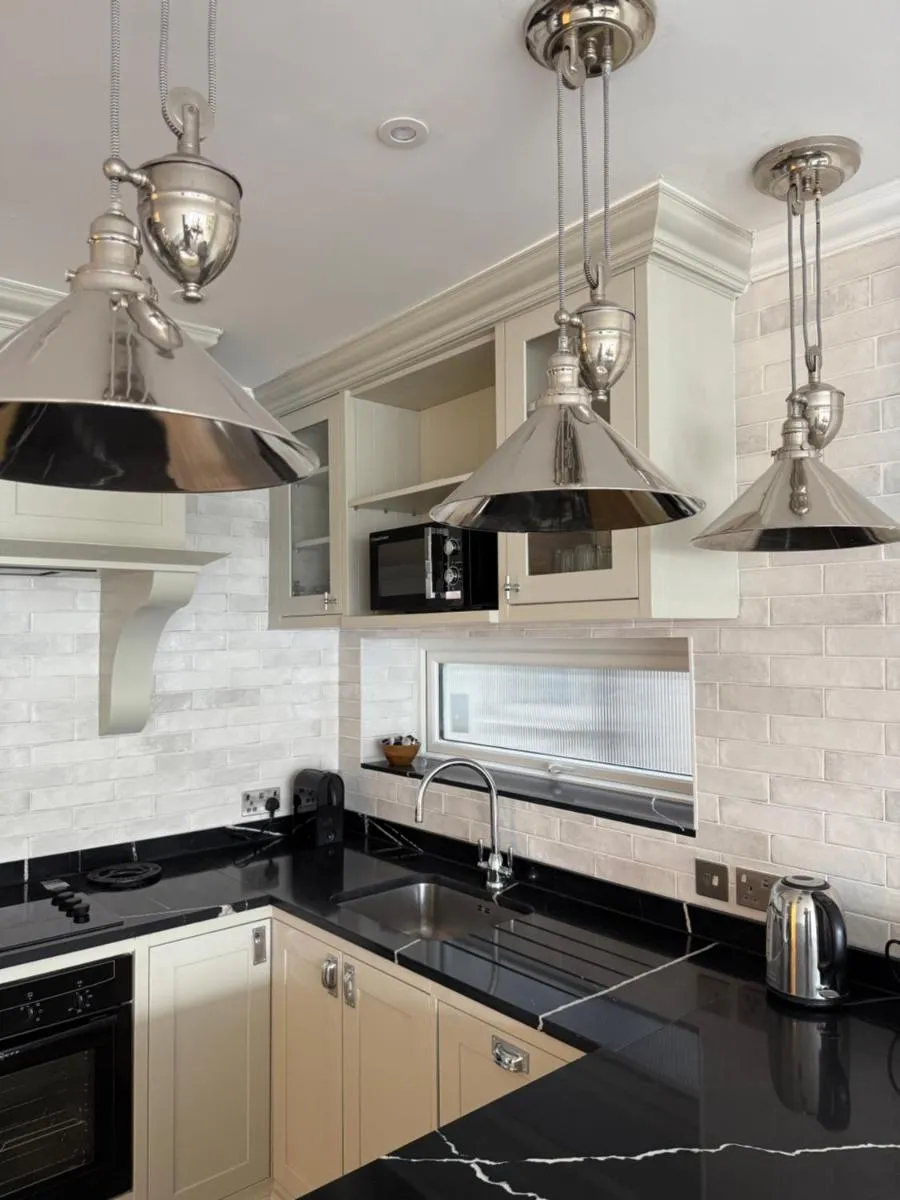 Image 4 of The Brent Cross Suite