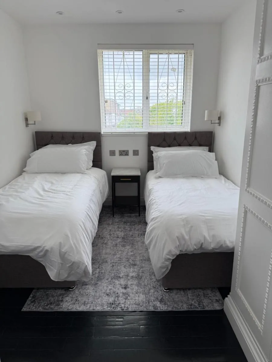 Image 5 of The Brent Cross Suite