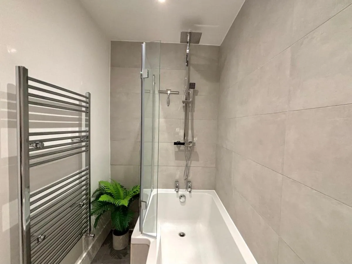 Image 3 of The Cadogan Suite by Harrods