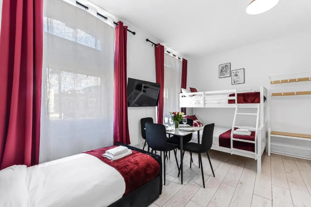 Image 1 of The Classic London Stay 4 mins Kings Cross 6 mins London Central