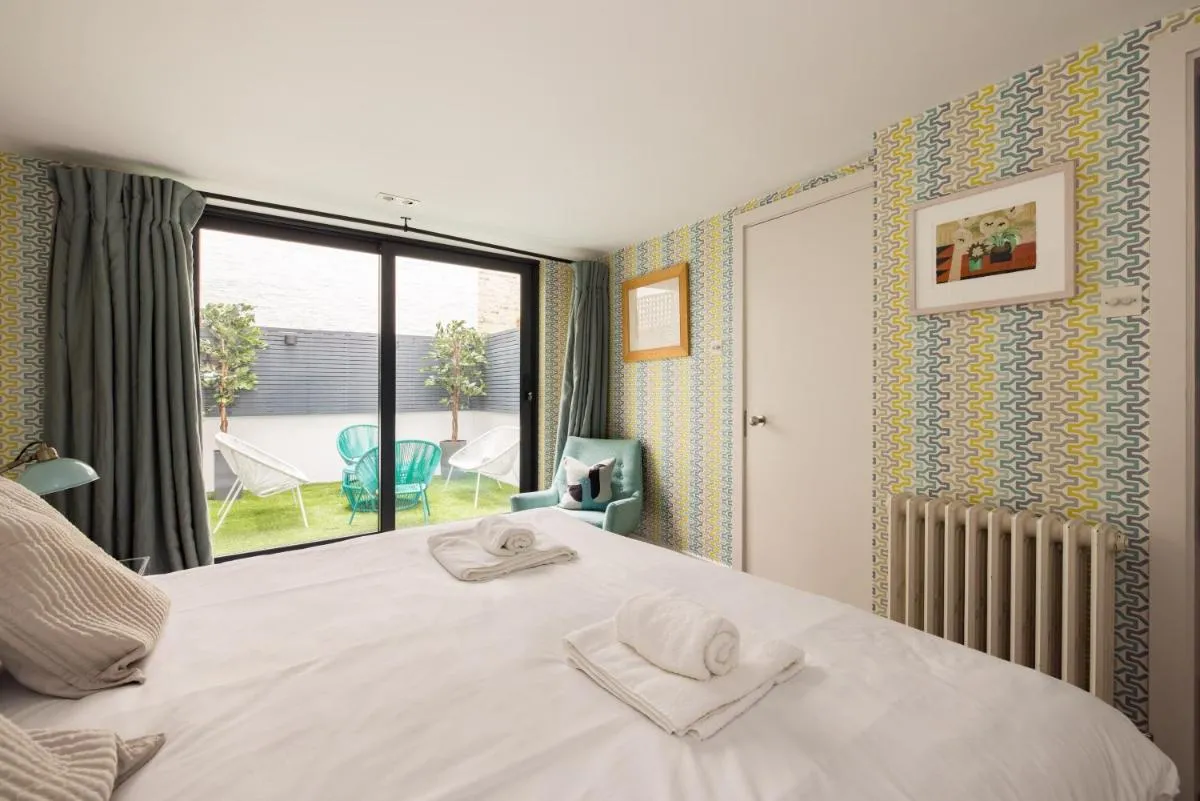 Image 3 of The Colouring Book 3 Bedroom Home in Notting Hill