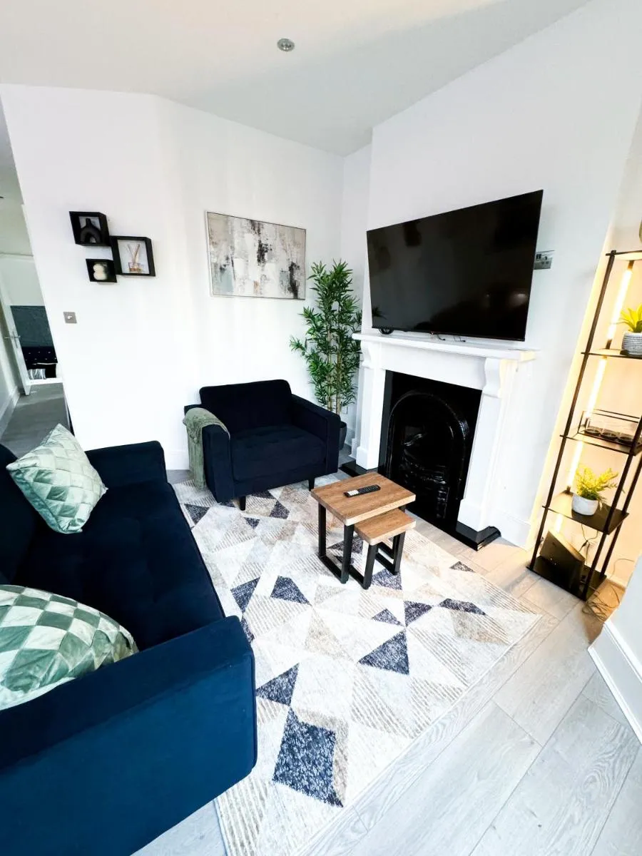 Image 3 of The Cosy Catford Apartment – 2bd