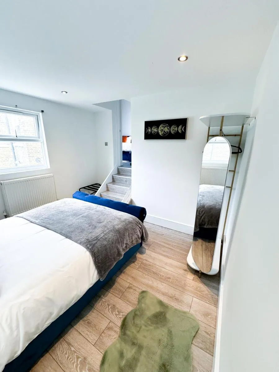 Image 4 of The Cosy Catford Apartment – 2bd