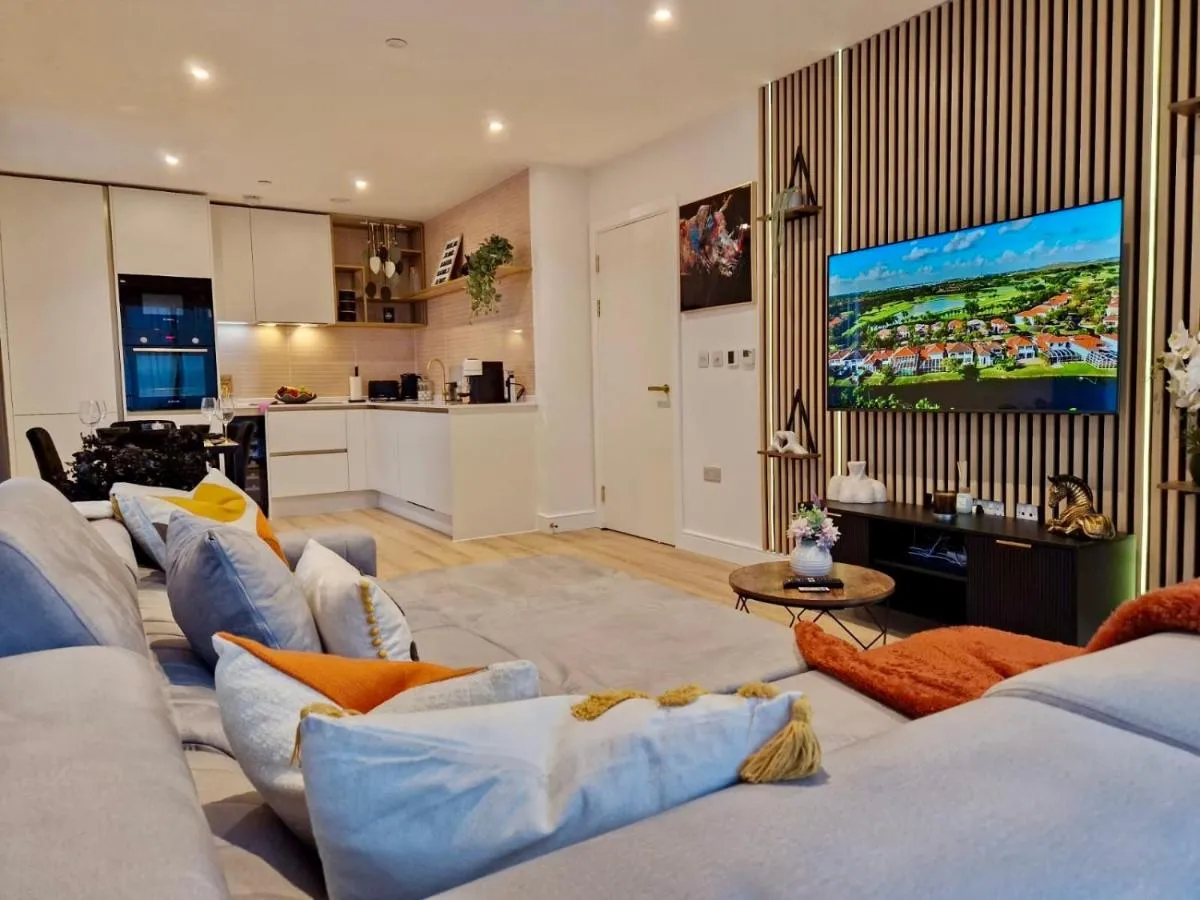 Image 5 of The Cozy Cloud – Modern Apartment- Wembley stadium- Parking