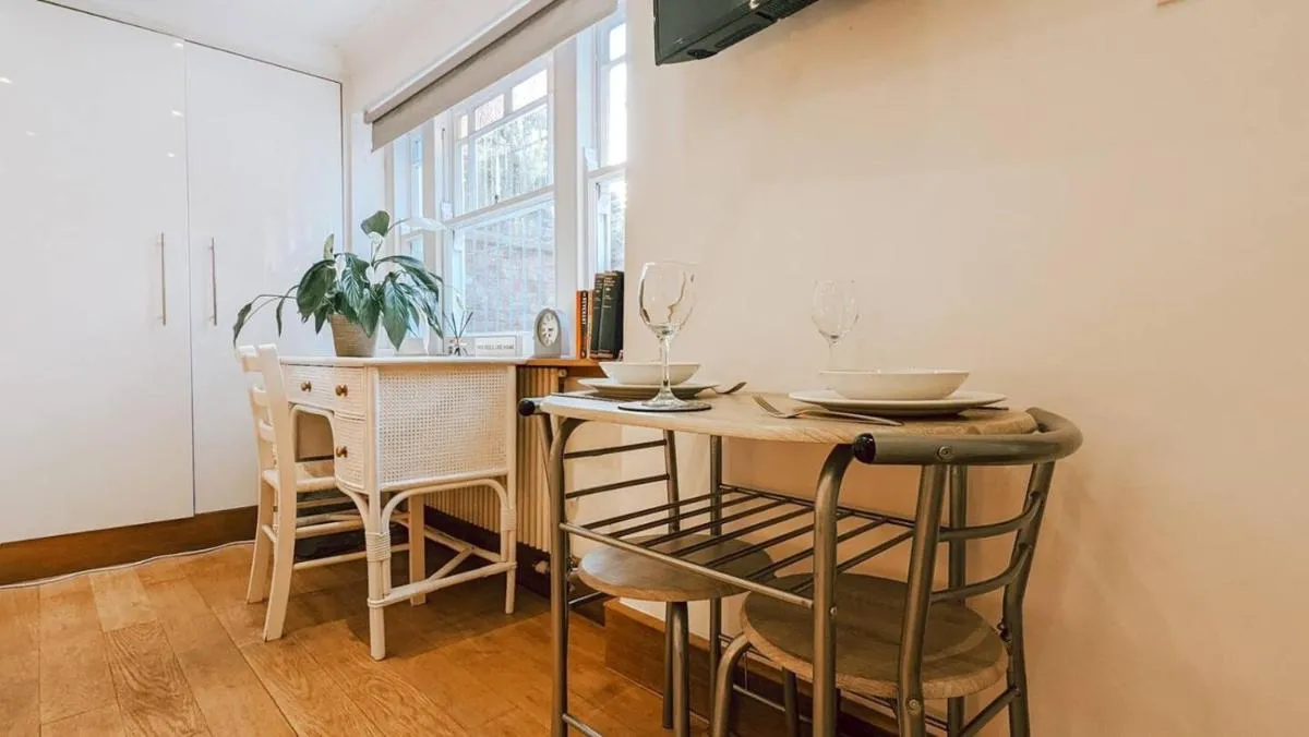 Image 4 of The Fairfield Basement Studio