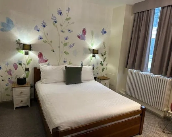 Image 3 of The Fitzrovia Belle Hotel