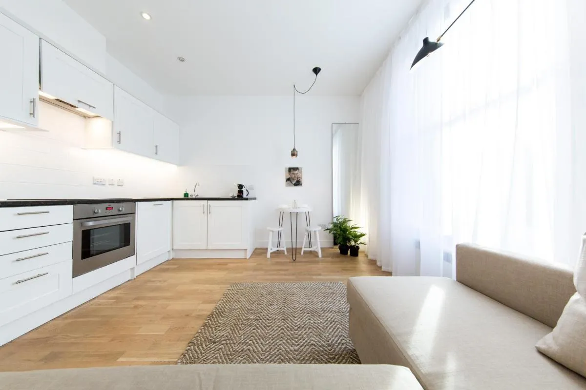 Image 3 of The Hammock Lodge, Holborn, by the Design Traveller