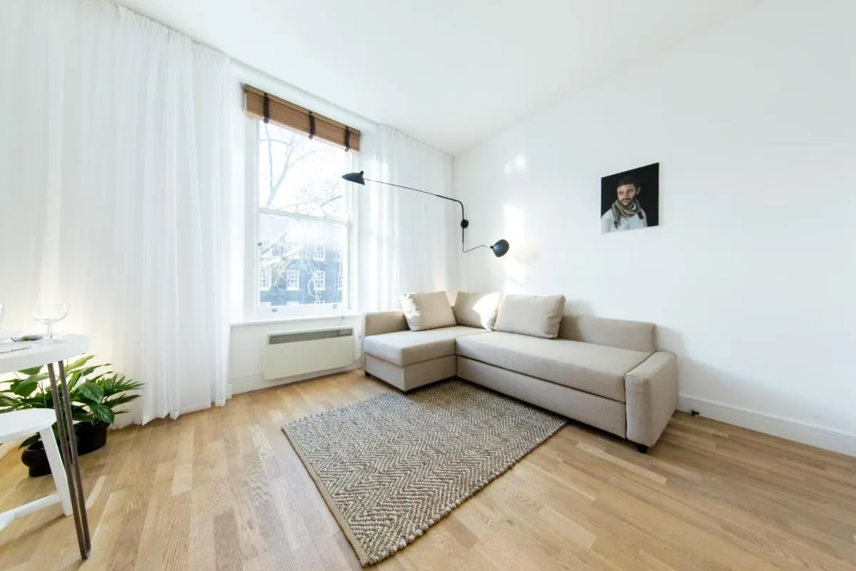 Image 5 of The Hammock Lodge, Holborn, by the Design Traveller
