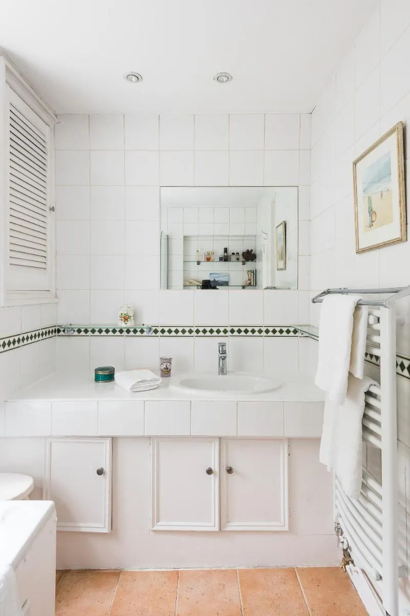 Image 4 of The Hummingbird – 1 Bedroom by Kensington Gardens
