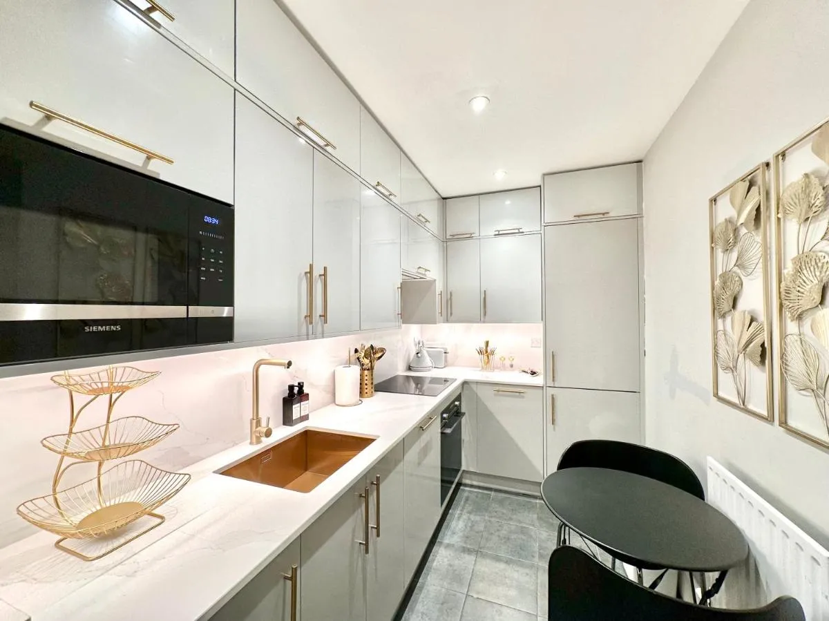 Image 4 of The Ivy Suite – Spacious London 3-Bed