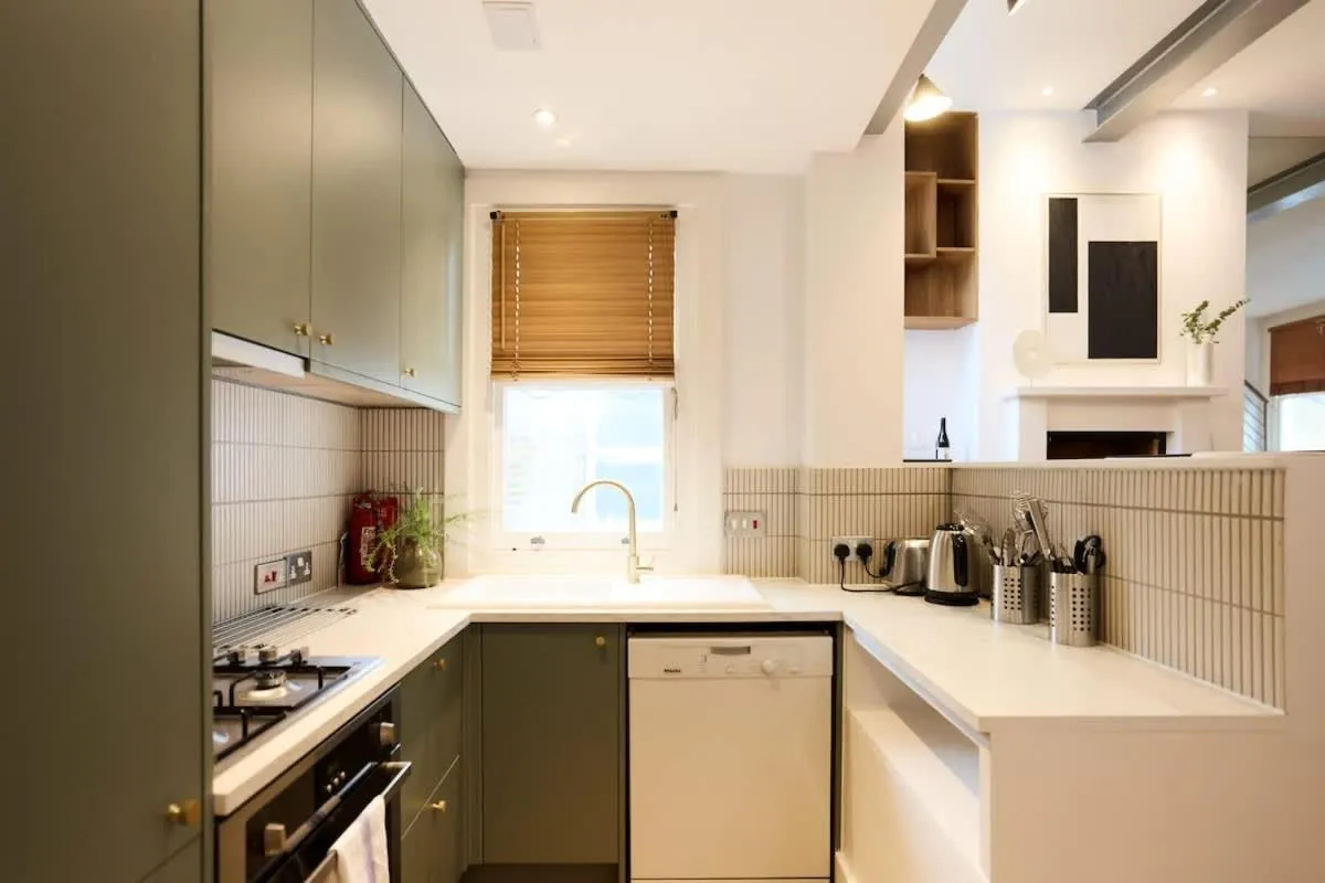 Image 4 of The Kensal Green Hideout – Classy 2BDR Apartment