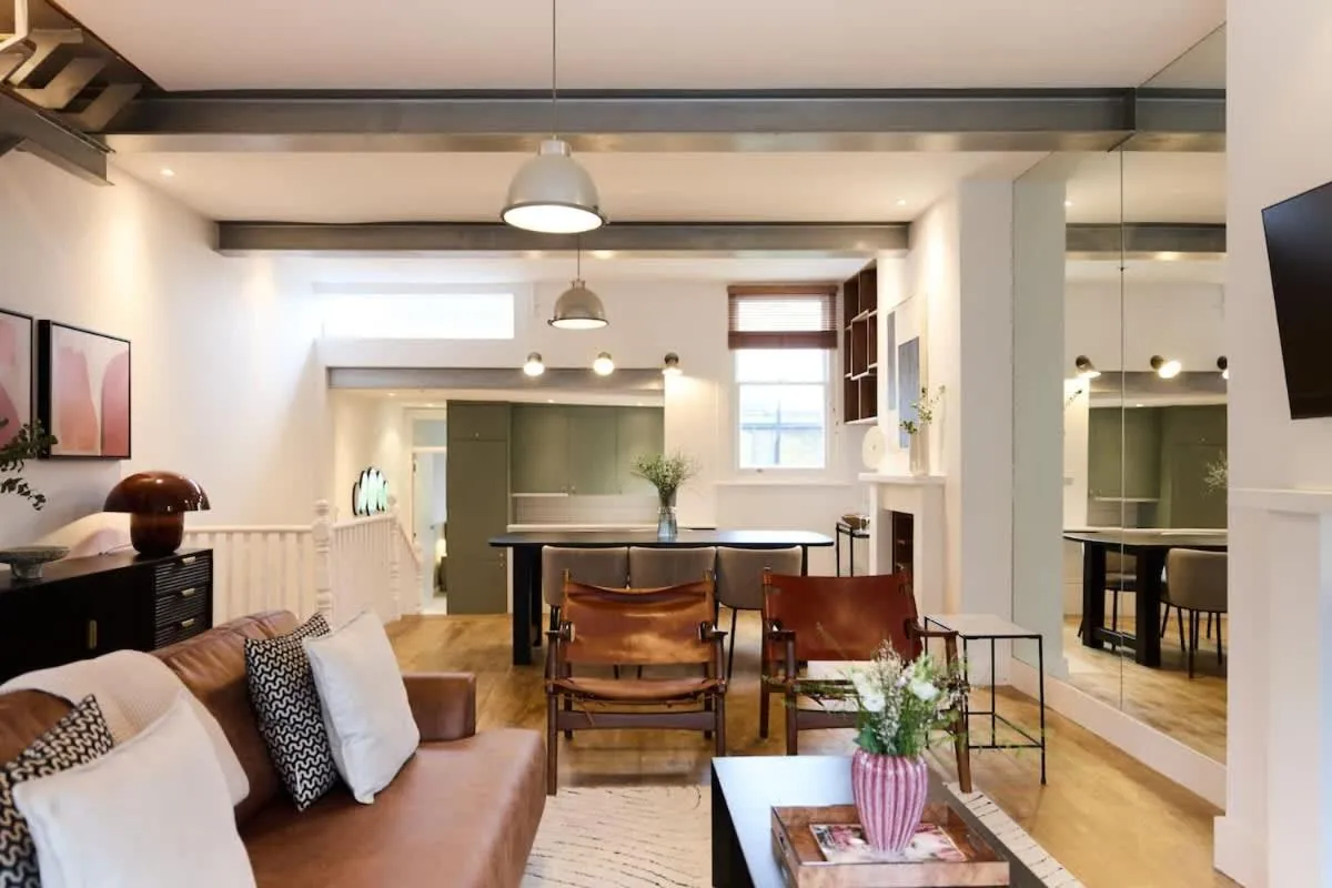 Image 3 of The Kensal Green Hideout – Classy 2BDR Apartment