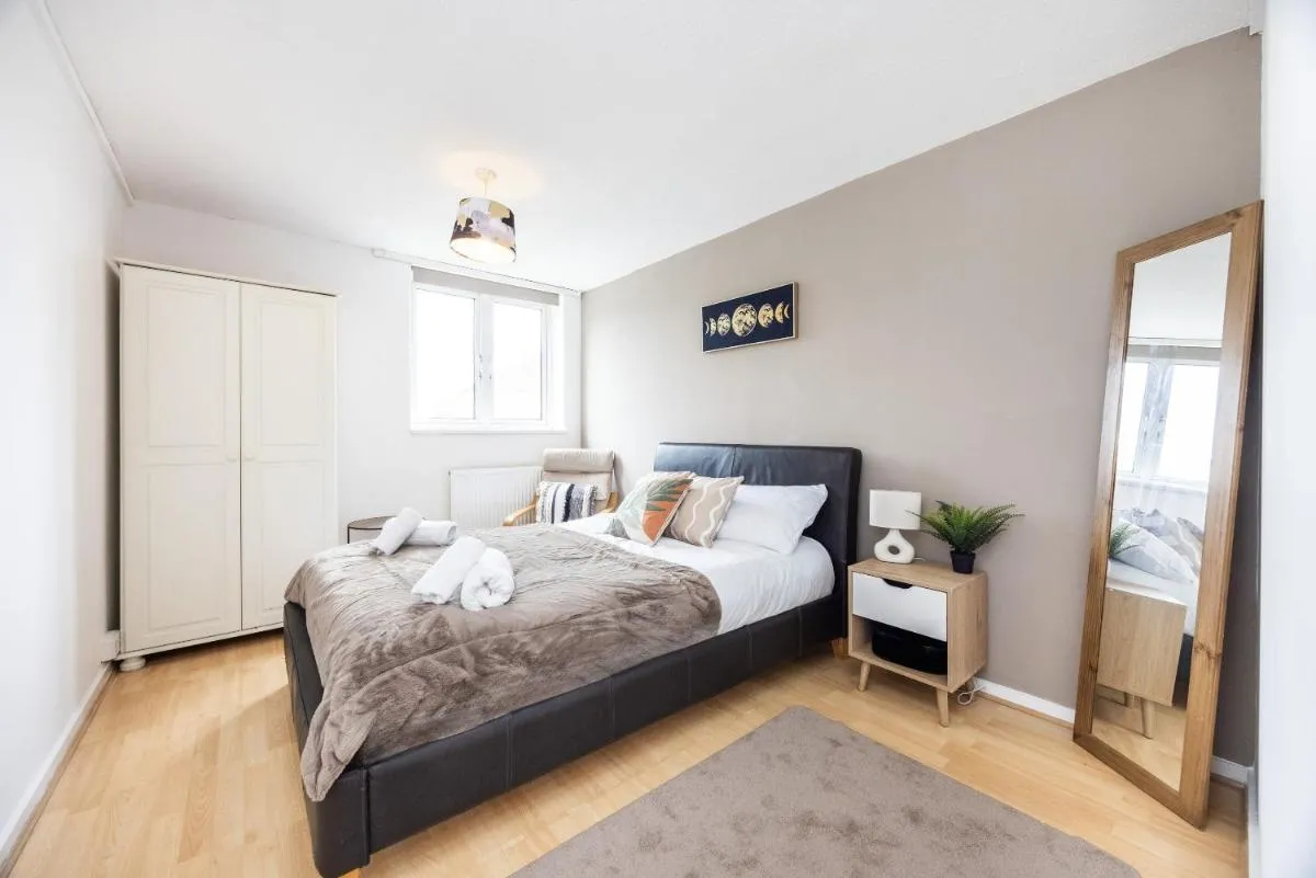 Image 3 of The King’s Cross Stylish Suite