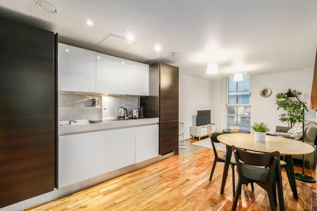 Image 3 of The Lambs Passage Executive Apartment