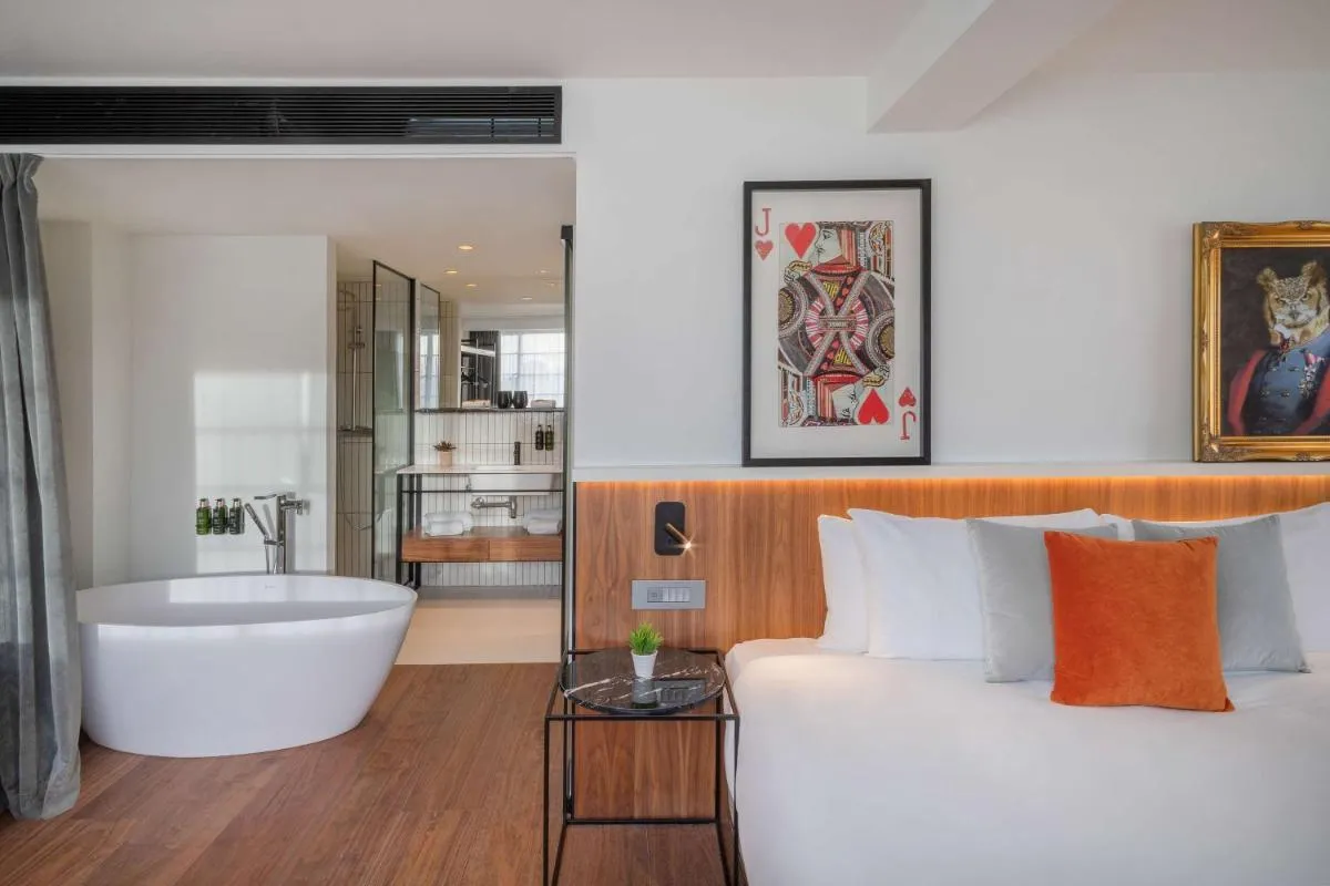 Image 3 of The Level at Melia White House