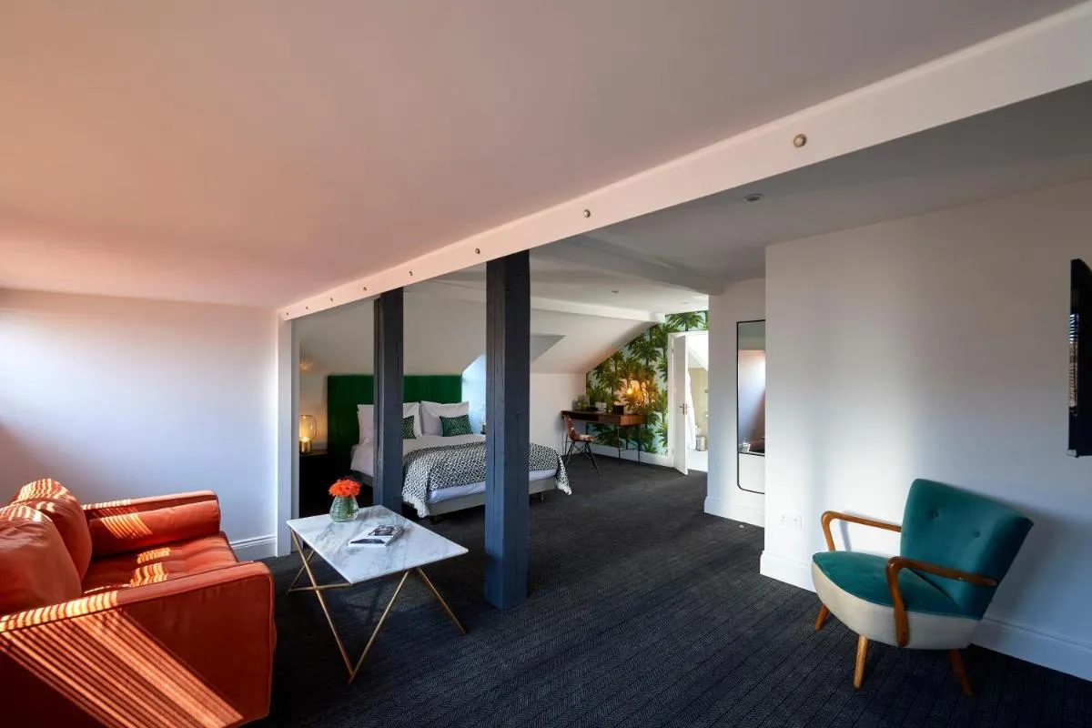Image 5 of The Lodge Hotel – Putney