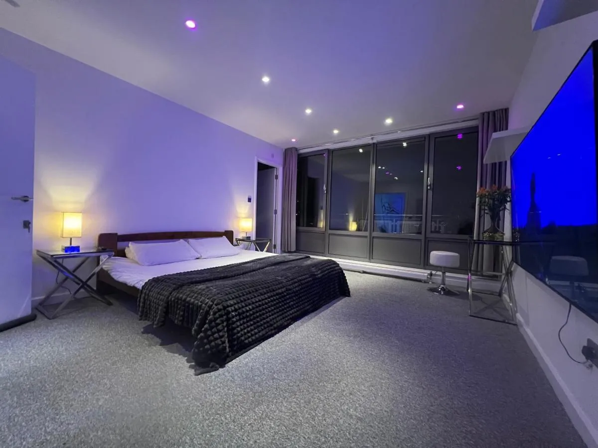 Image 3 of The London Skyline Penthouse