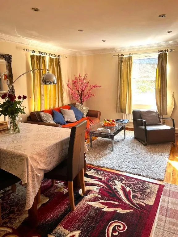 Image 4 of The Lovely Apartments Around Kensington & Chelsea W8 SW5 SW7 SW10 by Ricky & Giustina – Fully equipped and perfect for long stays!