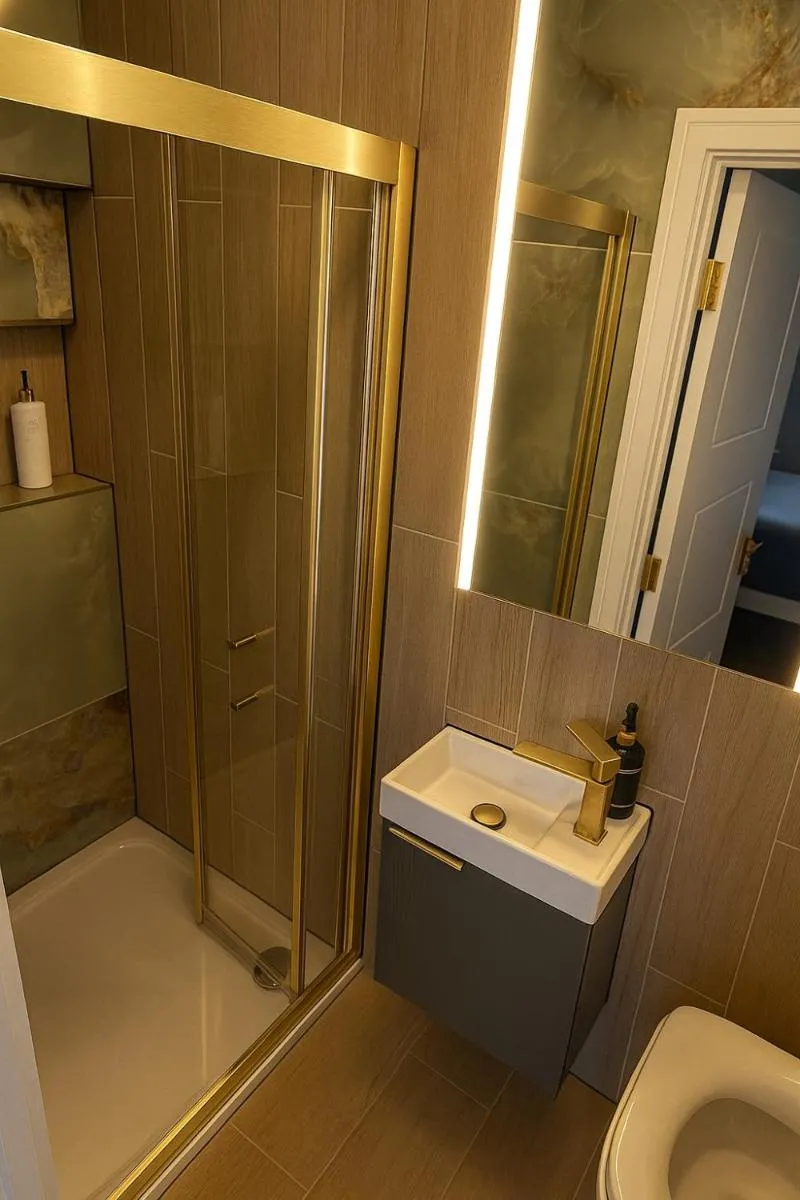 Image 4 of The Luxury Studios near Arsenal and Central London