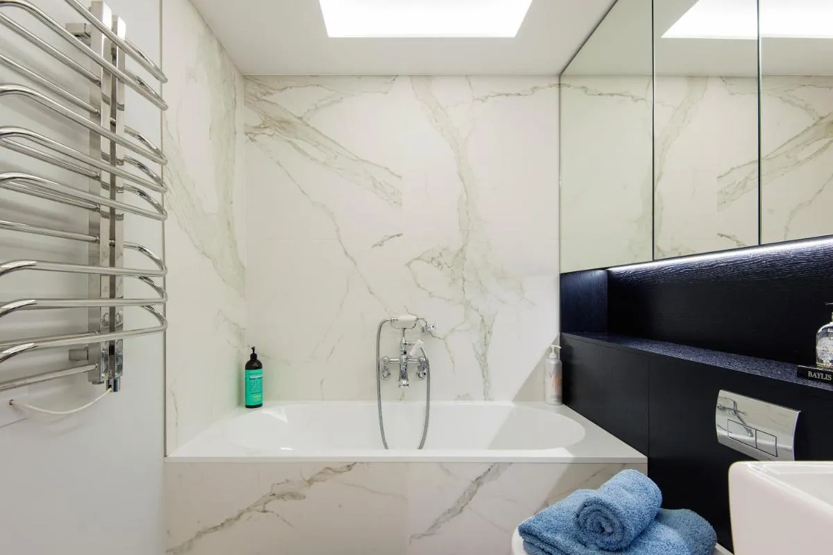 Image 3 of The Most Premium Apartments Oxford Street Area