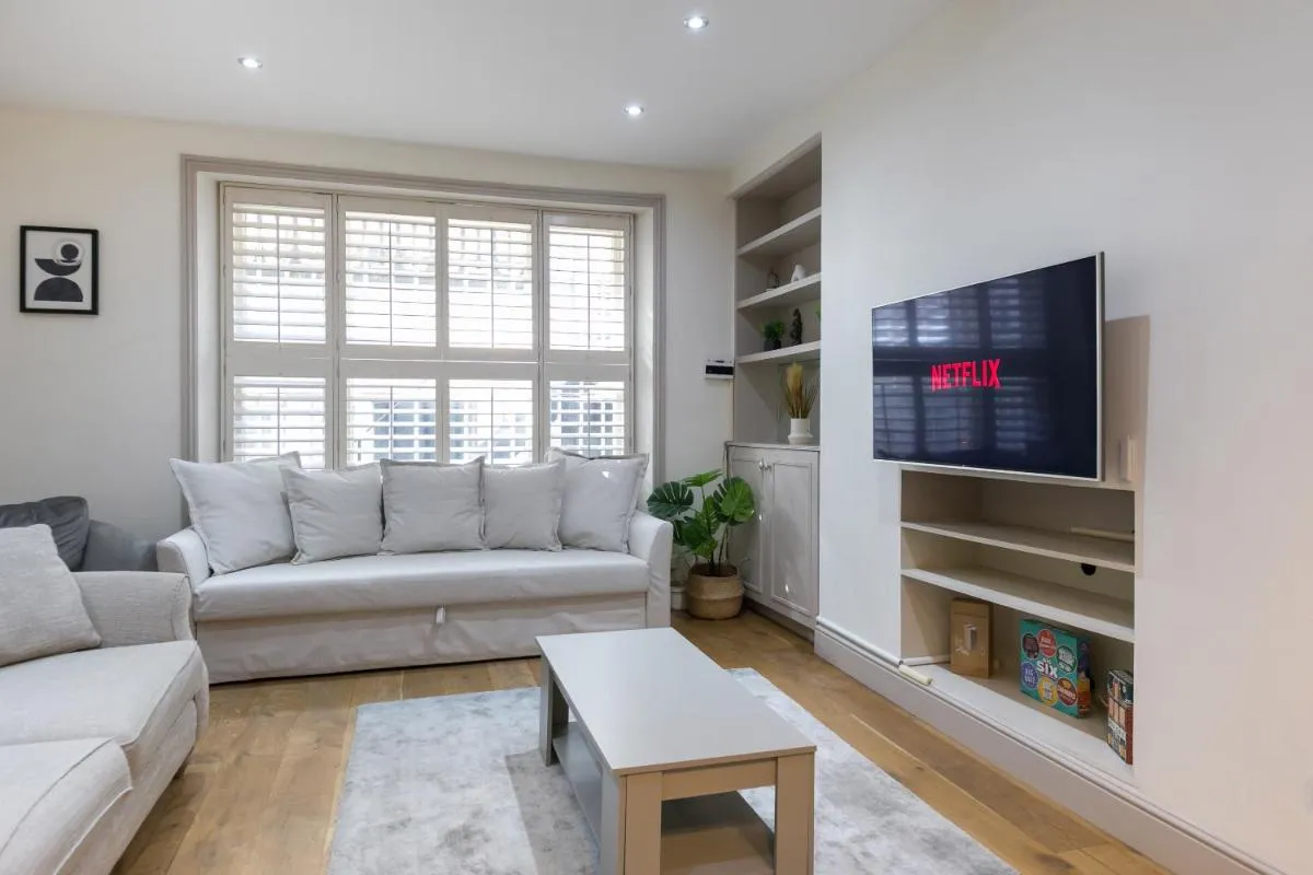 Image 2 of The Notting Hill Residence – 2 BR Apartment Close to Hyde Park