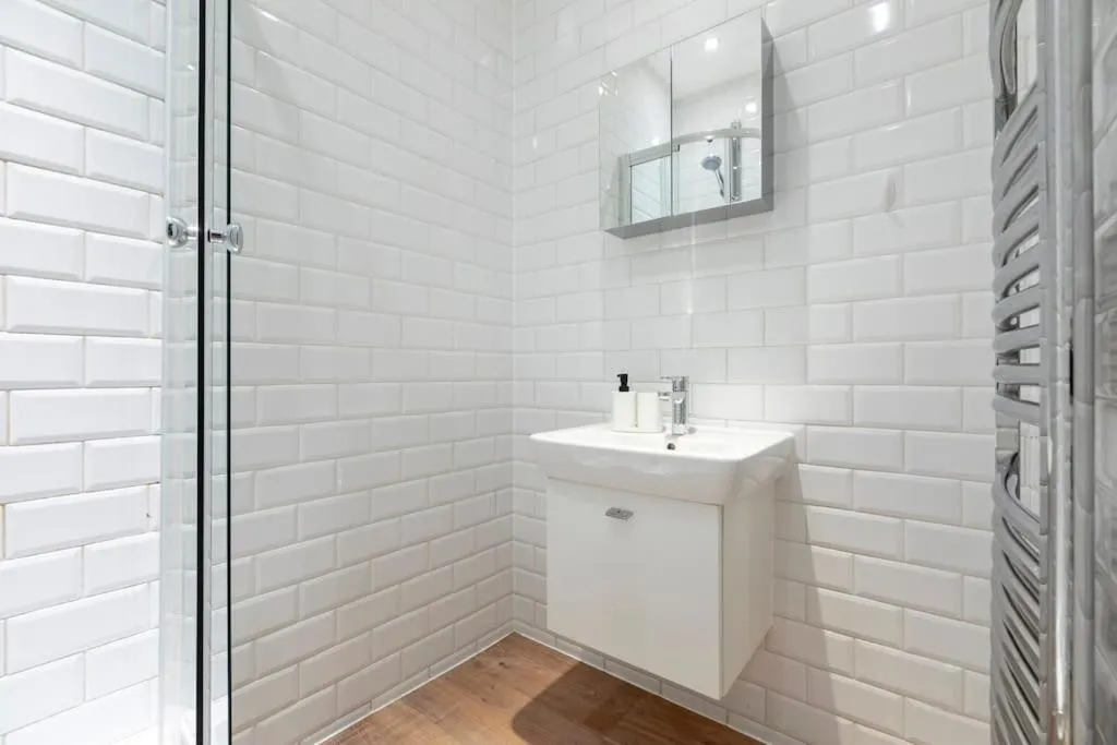 Image 3 of The Pearl of Notting Hill