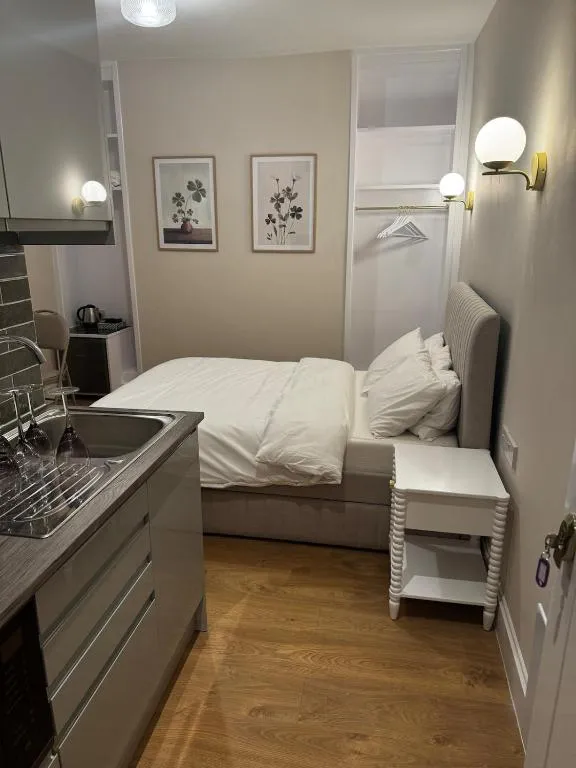 Image 1 of The Peckham Pad