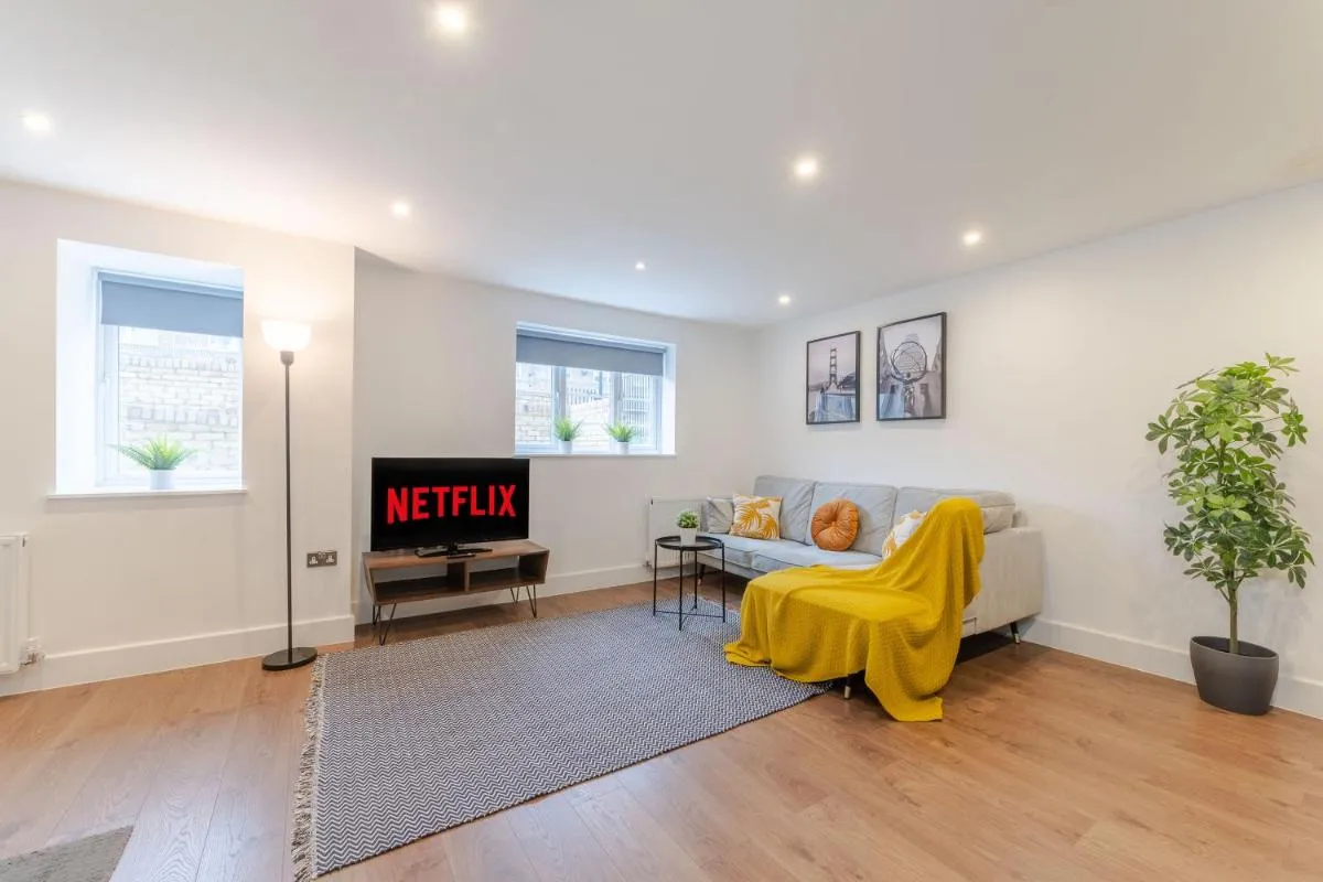 Image 3 of The Perfect Stay London, Home with 2 Bedrooms 1 Bath – Battersea, Vauxhall and Nine Elms