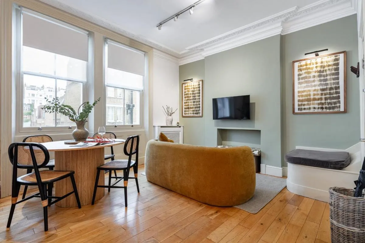 Image 3 of The Portobello Collection
