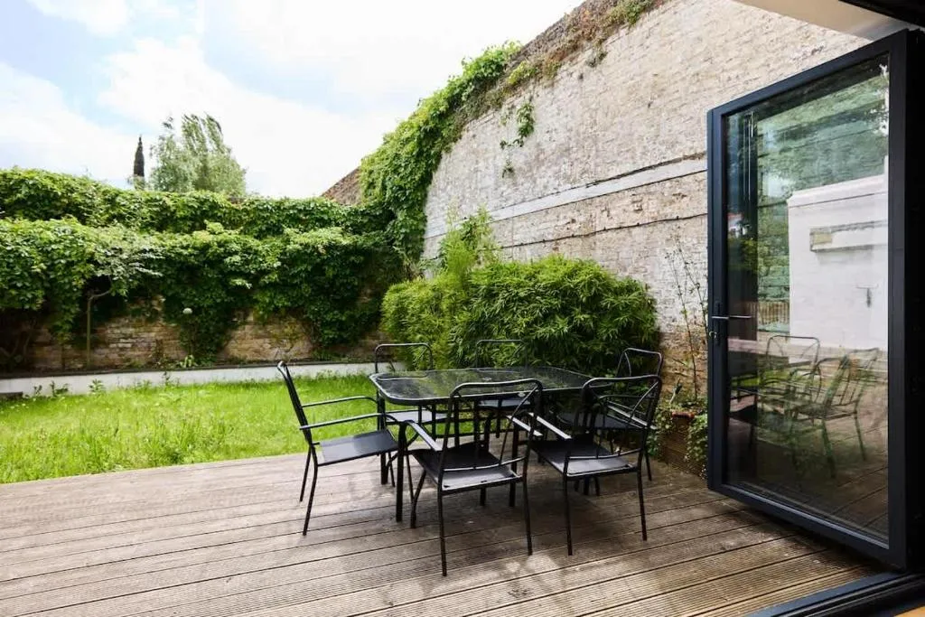 Image 1 of The Putney Wonder – Dazzling 3BDR Flat with Garden