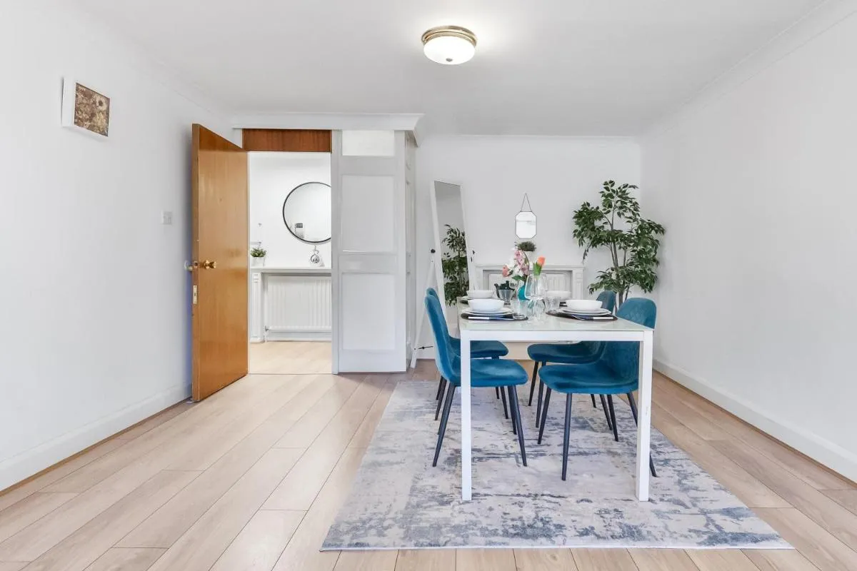 Image 4 of The Queensborough Apartments by Hyde Park