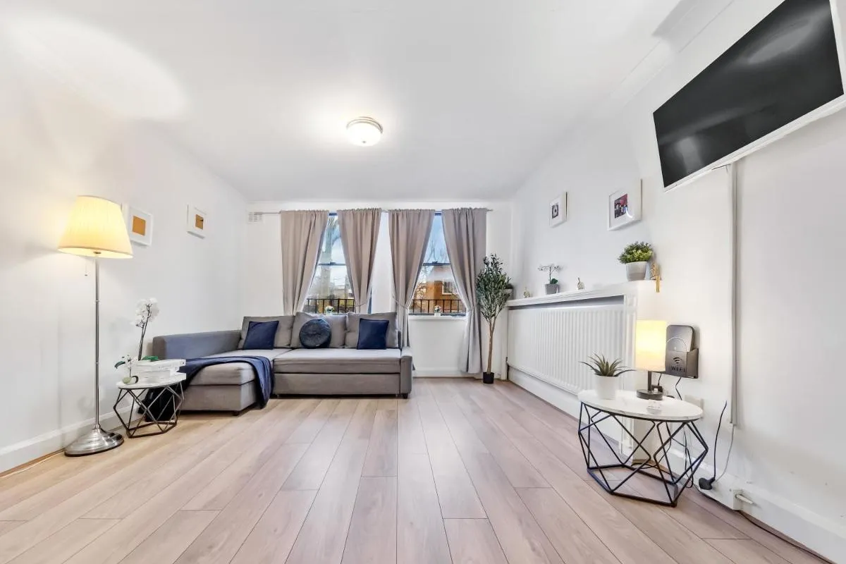 Image 3 of The Queensborough Apartments by Hyde Park
