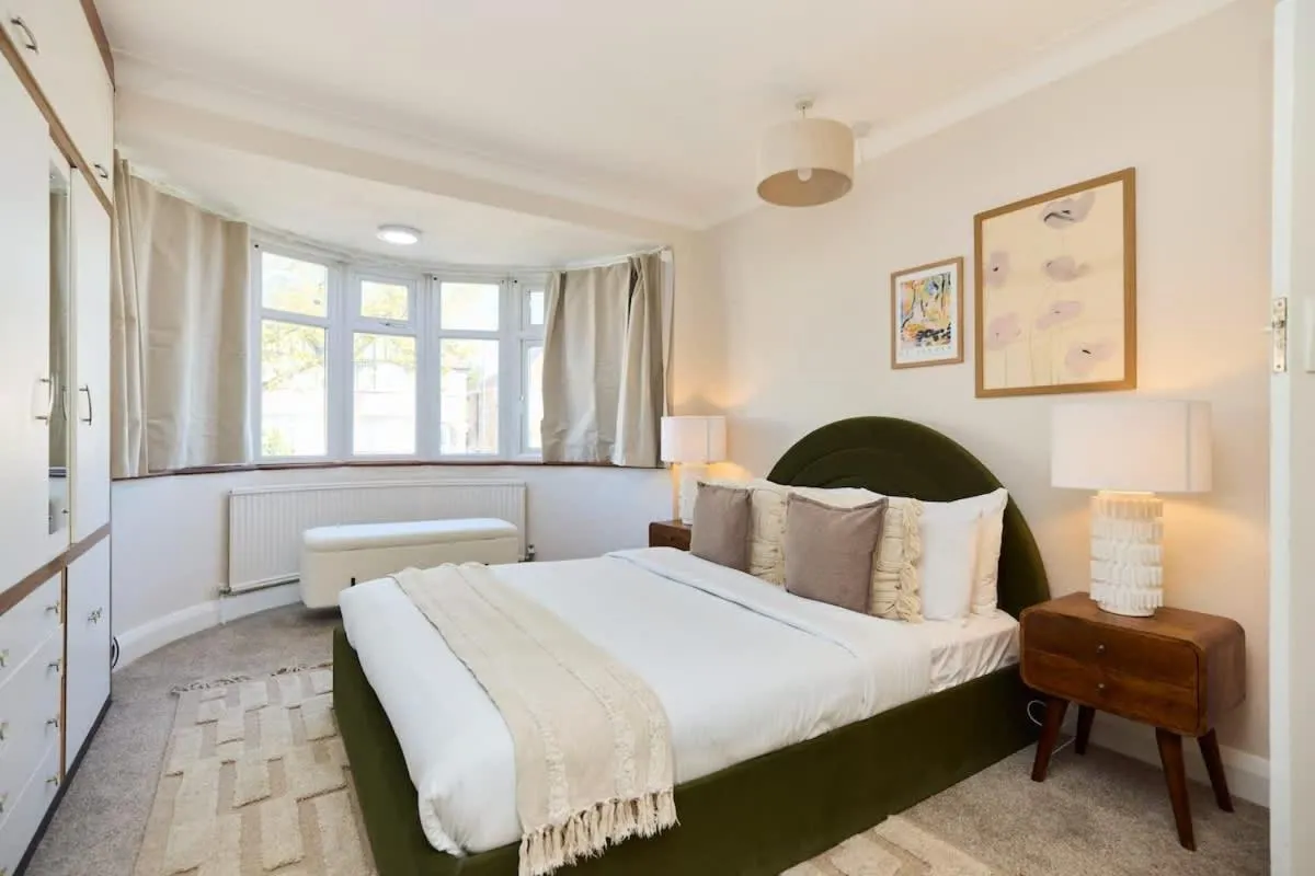 Image 5 of The Randall Retreat – Spacious 4BDR Home with Garden