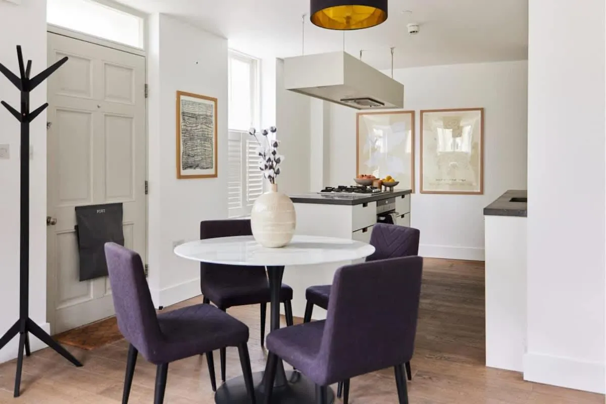 Image 3 of The Ravenscourt Park Escape – Bright 2BDR Flat