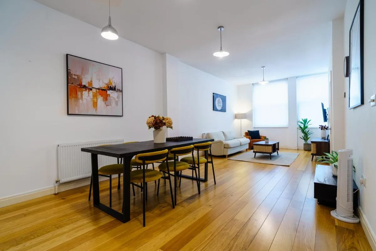 Image 5 of The Regents Park Nook 2 Bedroom