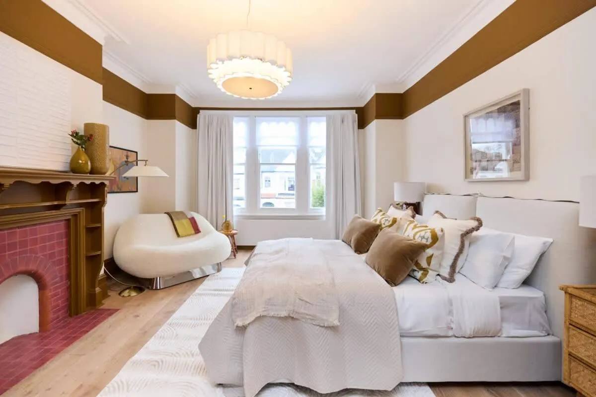 Image 3 of The Rosebery Retreat – Inviting 4BDR with Garden