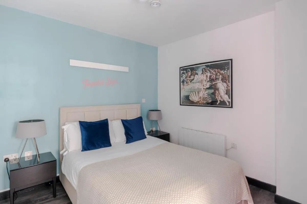 Image 3 of The “Slaycation” Crib – Soho – by Frankie Says