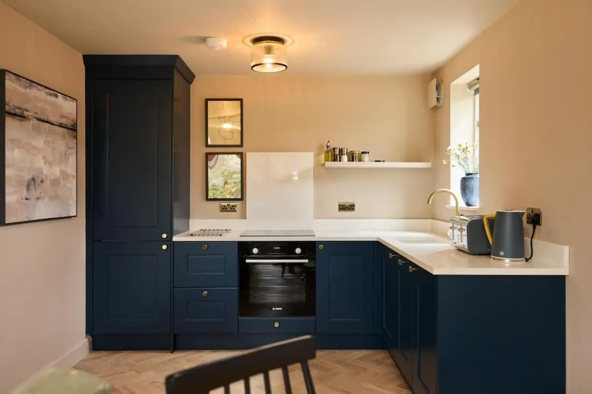 Image 3 of The Twickenham Wonder – Lovely 1BDR Flat with Parking