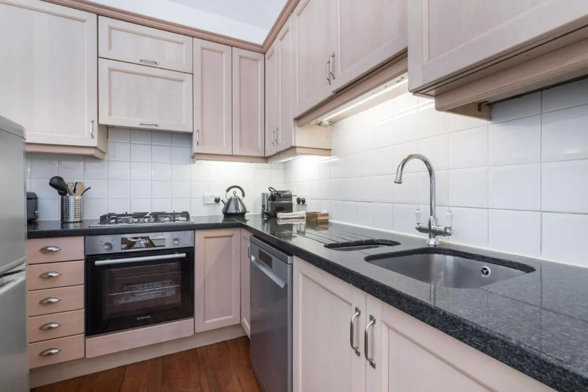 Image 5 of The Upper House – Fitzrovia – by Frankie Says