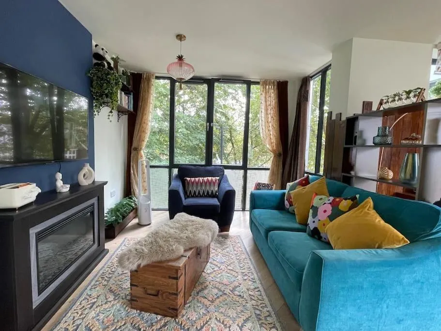 Image 1 of The Urban Green! Cosy luxury apartment in Chiswick