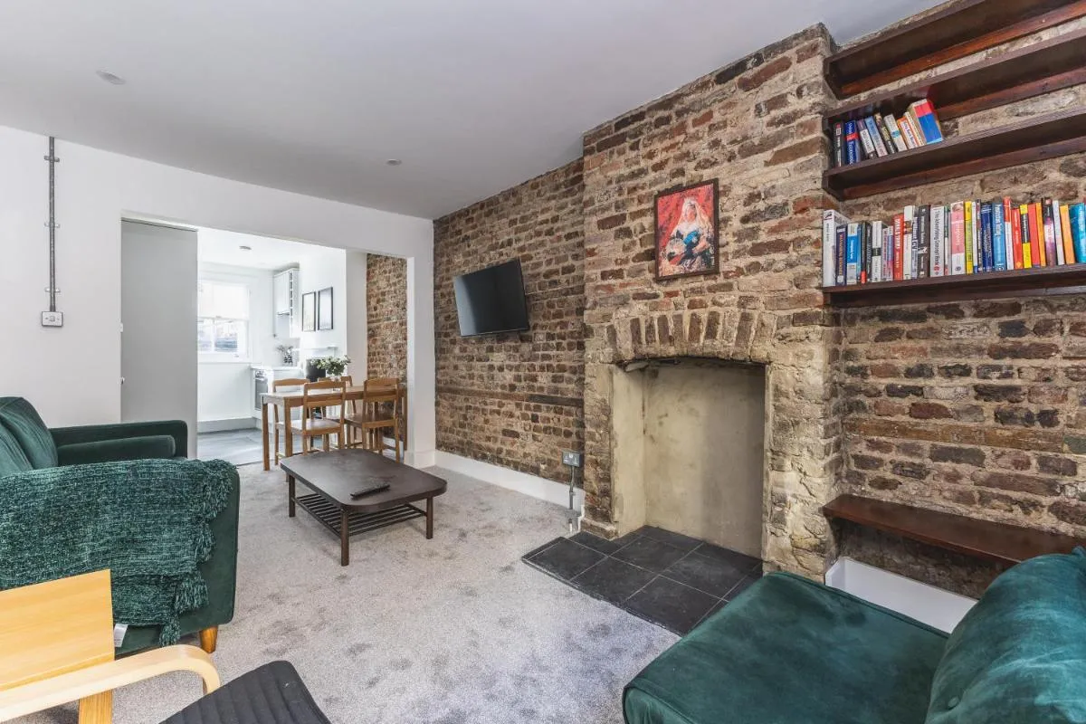 Image 5 of The Victorian Maisonette