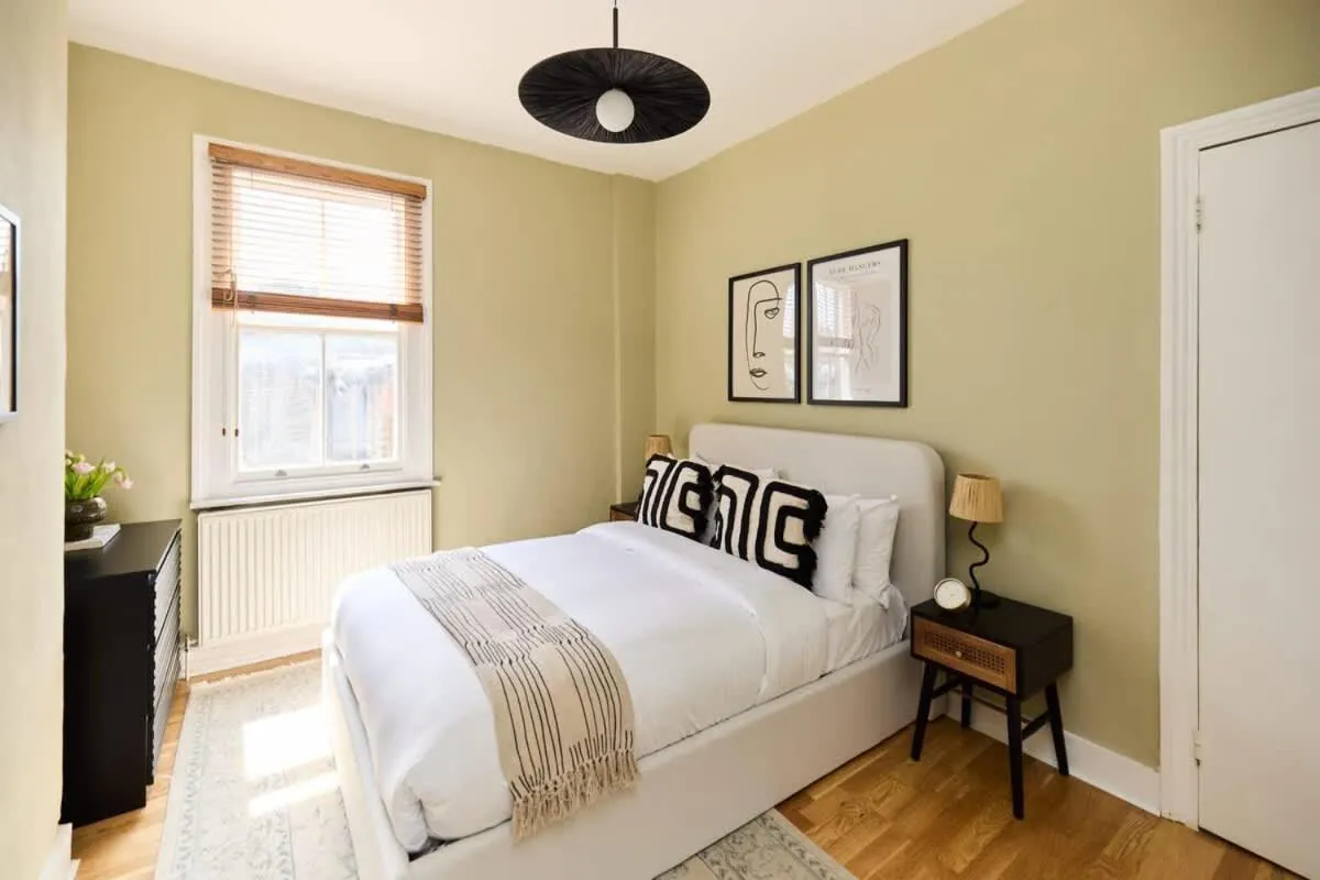 Image 5 of The Waterlow Park Wonder – Trendy 2BDR with Study Room and Patio