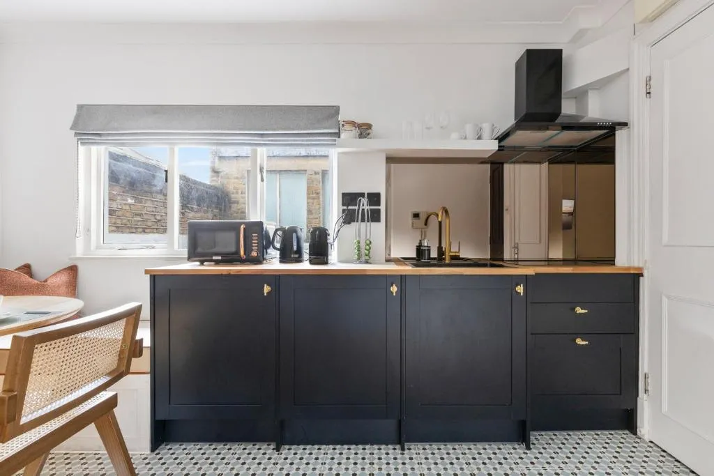 Image 1 of The Windsor Studio Retreat – The Duke Collection