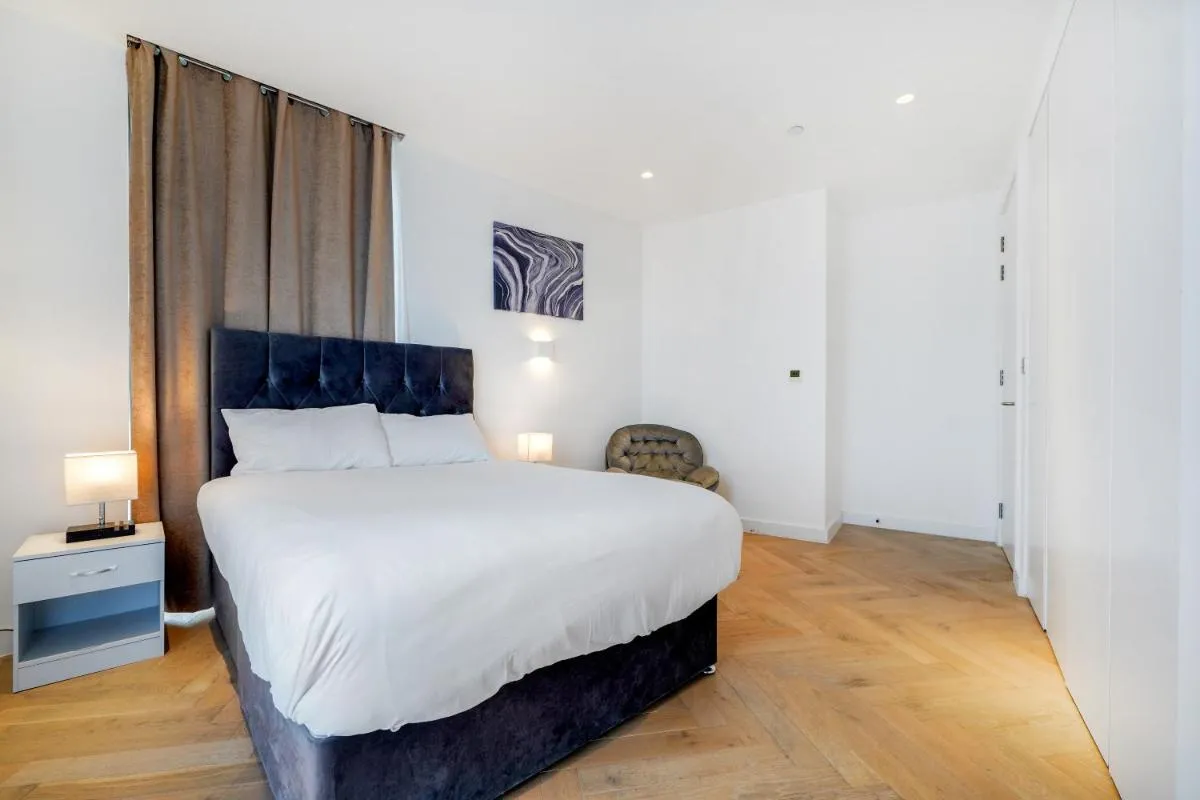 Image 2 of The Zurich Apartment, 6 beds, 15mins to Central London, 10mins Wembley stadium