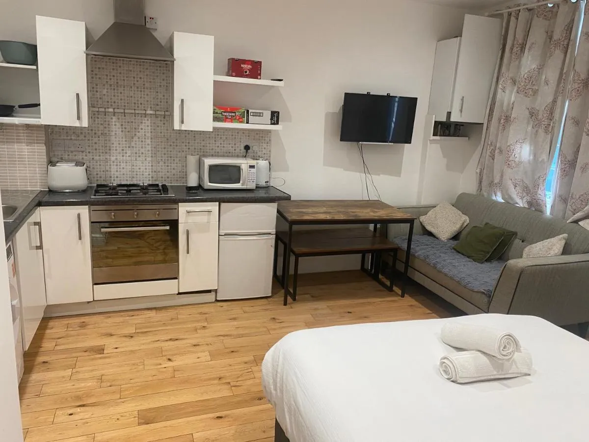 Image 4 of The central flat