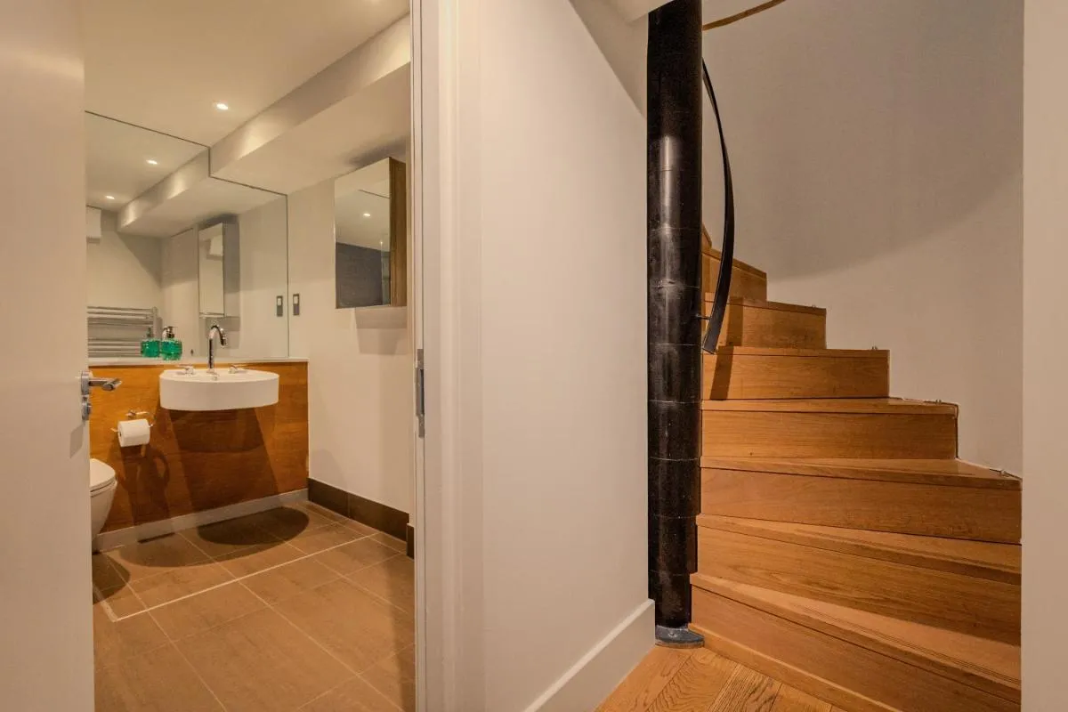 Image 5 of Tower of London I Your Apartment