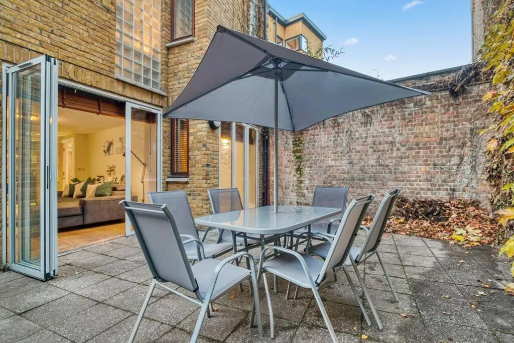 Image 5 of Tranquil 2 Bedroom Apartment in Southwark- ZONE 1