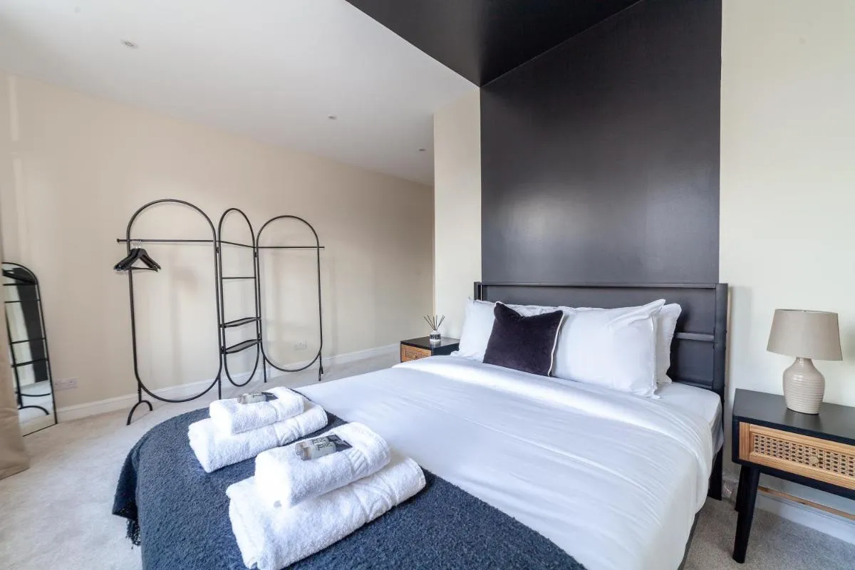 Image 5 of Tranquil 5BR house with garden & terrace, SE London