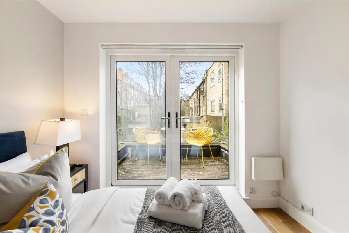 Image 5 of Tranquil Flat with Outdoor Space – Prime Location!