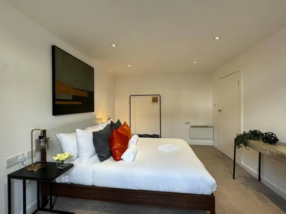 Image 5 of Trendy 2BR 2BA Flat in Crystal Palace